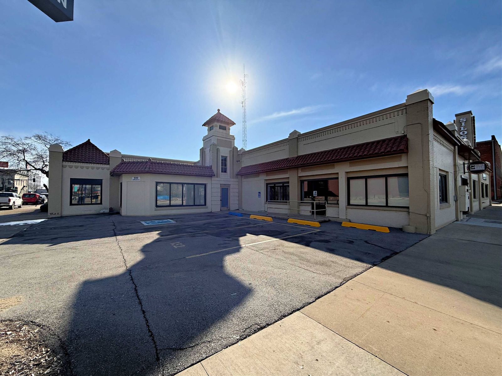 500 Jefferson St - Office or Retail